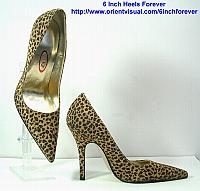 V10 Pumps in Leopard Print Silk, 10cm Heels